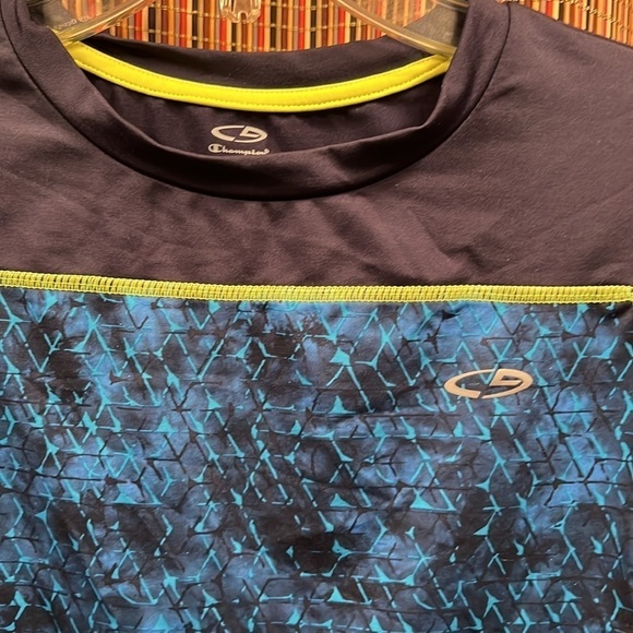 Champion Rash Guard Duodry Shirt, size XL 16-18, PTP 19”, L 28”, DuoDry (T4) - Picture 3 of 6